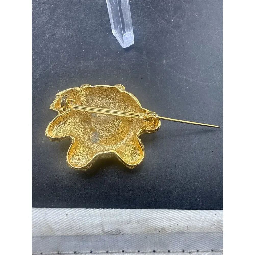 Gold Tone Enamel Christmas Teddy Bear Wears a Wreath Brooch Pin